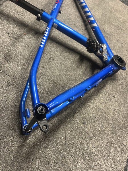 Niner ROS 9 Frame Small Carousel 2