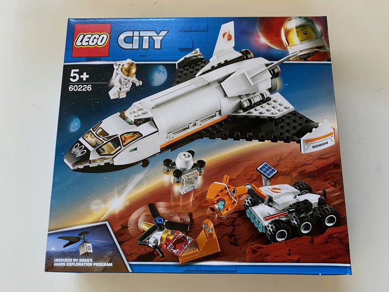 Lego City 60226 Carousel 1