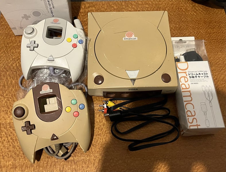 Dreamcast + accessories Carousel 1