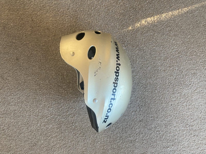 Kayaking helmet Carousel 3