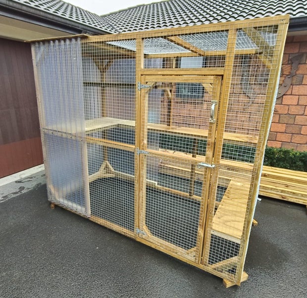 Catio enclosure Carousel 1