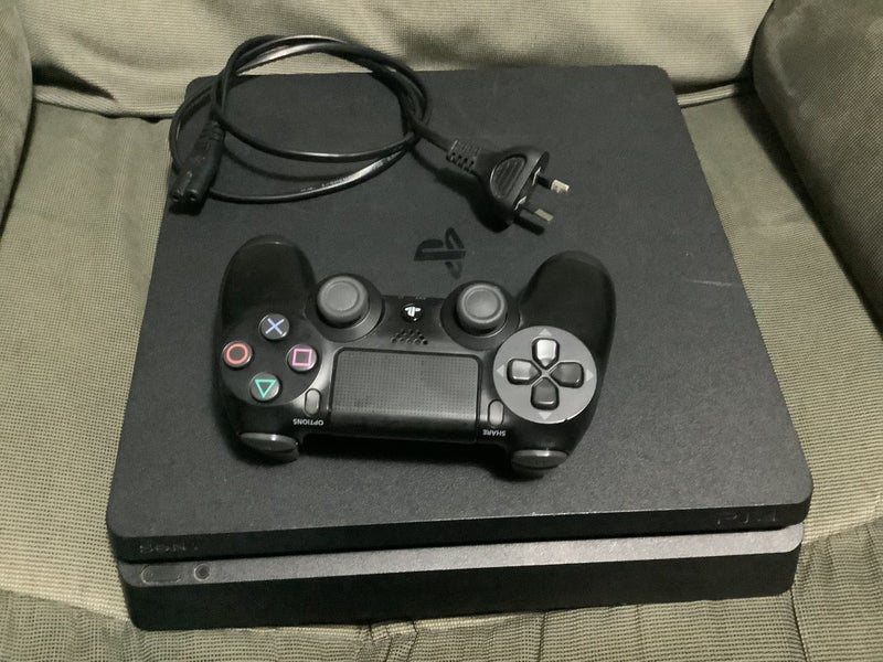 PS4 Slim Carousel 2