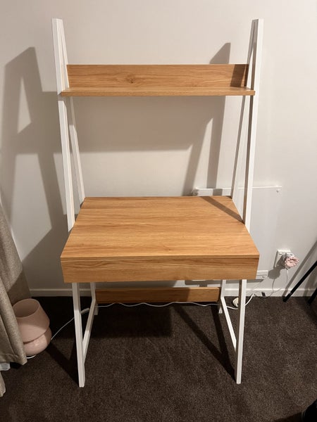 White Mocka Urban Desk Carousel 2
