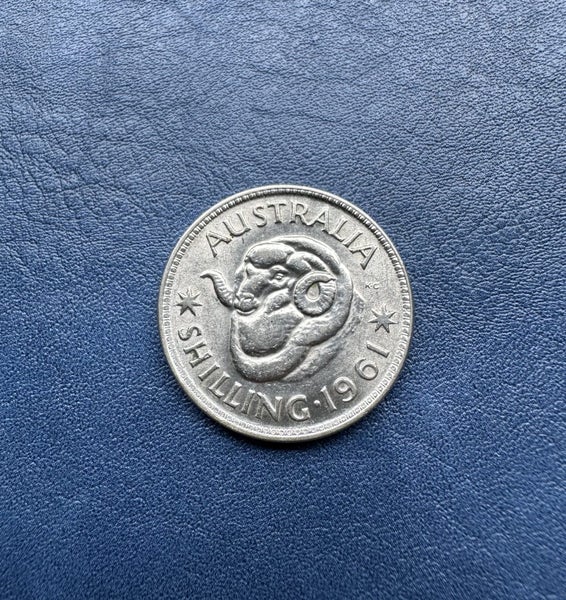 ***Australia AUNC-UNC one shilling coin lot #42*** Carousel 1