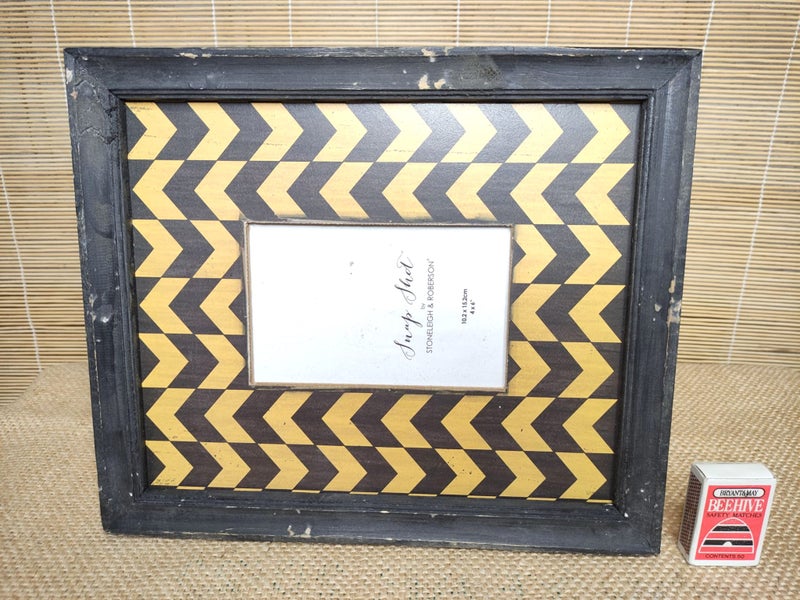 Superb Stained Wood Geometric Photo Frame (4x6" photo size) $1 RESERVE WEEK! Carousel 2