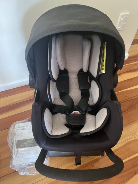 Edwards & Co Oscar Mx Stroller and capsule/carry cot Carousel 2