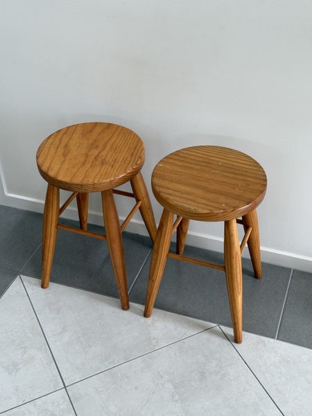 MID CENTURY VINTAGE WOOD CHAIRS / STOOLS Carousel 1