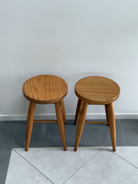 MID CENTURY VINTAGE WOOD CHAIRS / STOOLS Carousel 2