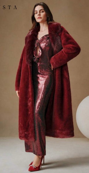 Luxury Woman oversized coat Carousel 1