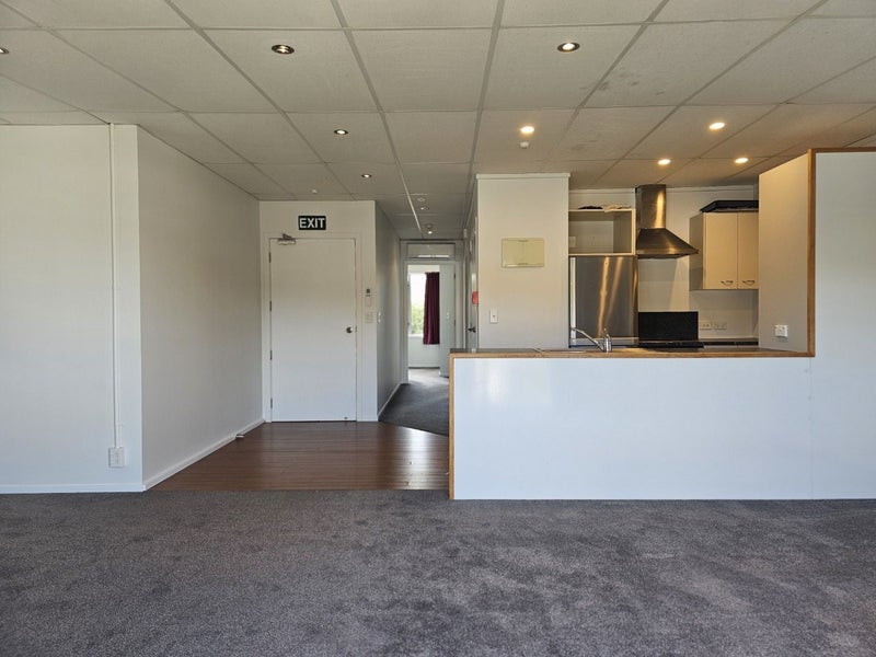 Image 1 of 18