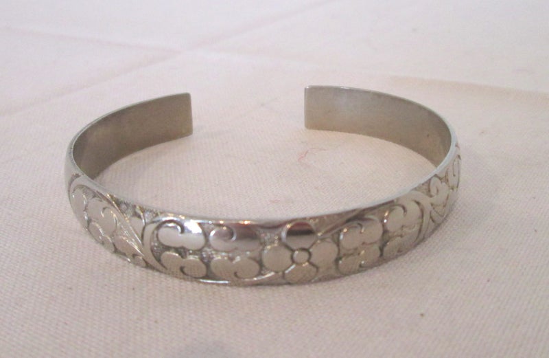 Floral Silver Toned Cuff Bracelet Carousel 1