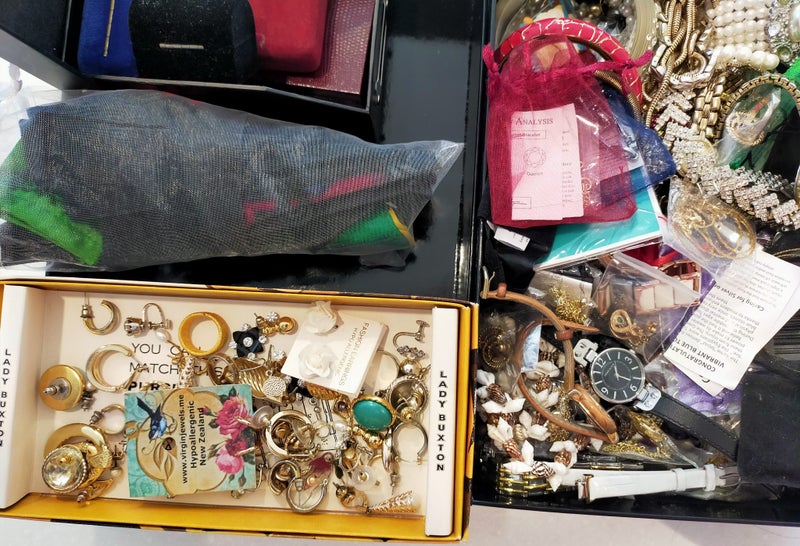 costume jewellry Carousel 1