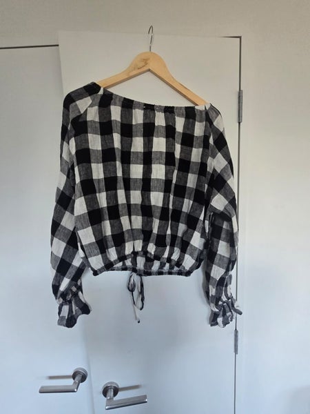 Dissh 100% linen long sleeve top. Carousel 2