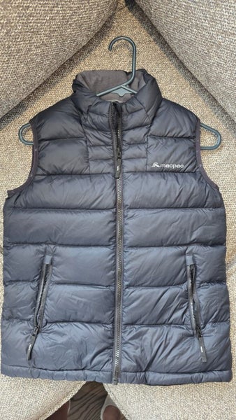 Macpac Black Girls Vest Size 10 Carousel 1