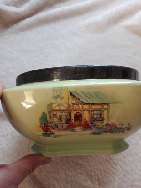 Antique Bowl Carousel 1