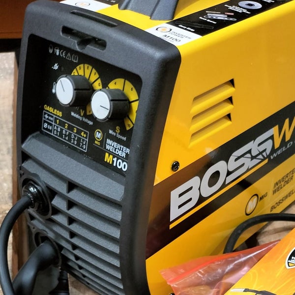 M100 Gasless MIG Inverter Welder Combo Carousel 3