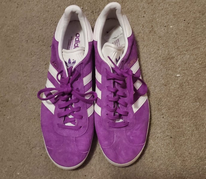 RARE Adidas Gazelle Purple Suede – Size 10 US – Mint Condition! Carousel 1