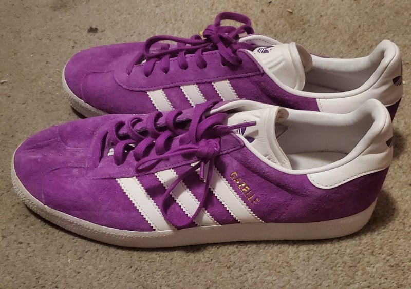 RARE Adidas Gazelle Purple Suede – Size 10 US – Mint Condition! Carousel 3