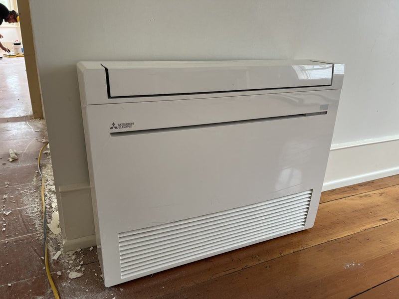 Mitsubishi Electric 5KW floor console heat pump Carousel 1