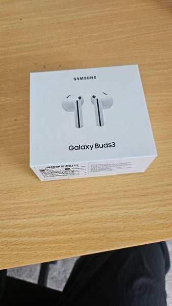 Samsung Galaxy Buds3 Carousel 1