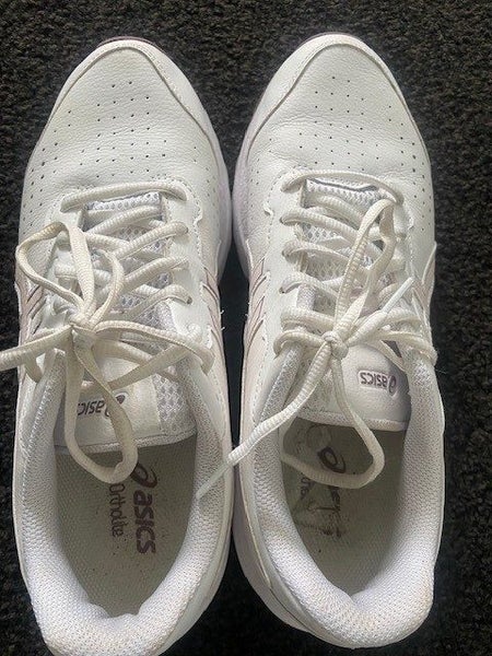 Asics Pristine near new Carousel 1