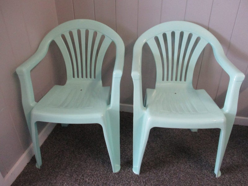 2 child's plastic chairs - not used Carousel 1