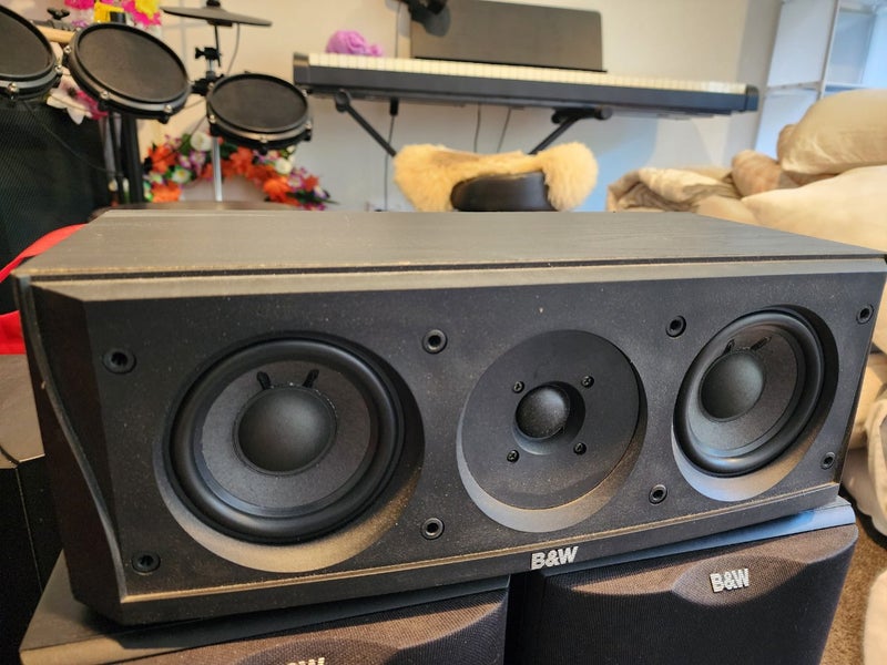 B+W CC3 centre speaker Carousel 1