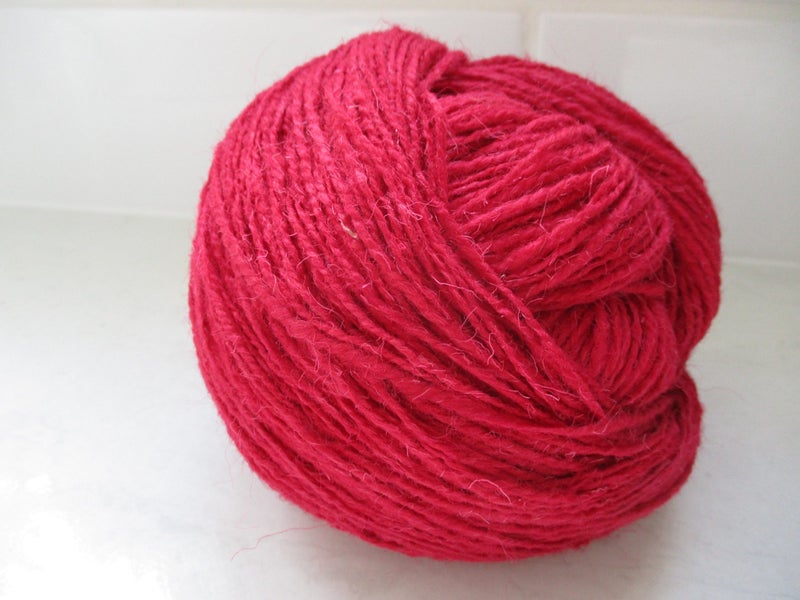 B # PURE WOOL 8 PLY " Cherry Red " 900 Grams Bulk Lot Carousel 2