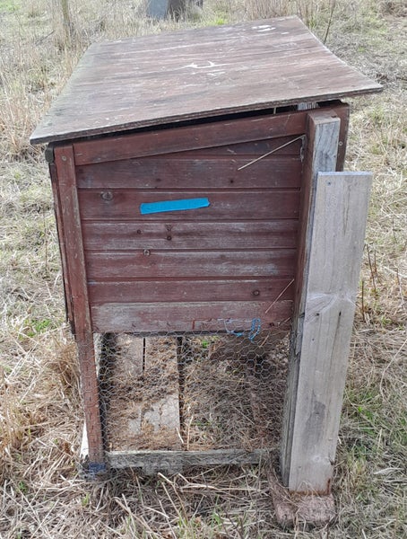 Rabbit cage needs fixing Carousel 2