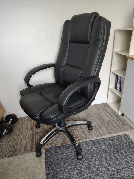 Office/study chair, high back, tilt & swivel, black vinyl cushion/padding Carousel 2