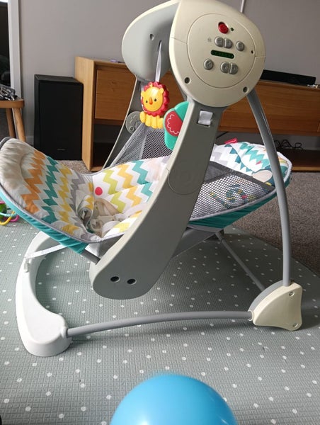 Fisher Price Baby Swing Carousel 3