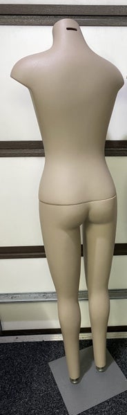 FEMALE MANNIQUIN Carousel 2