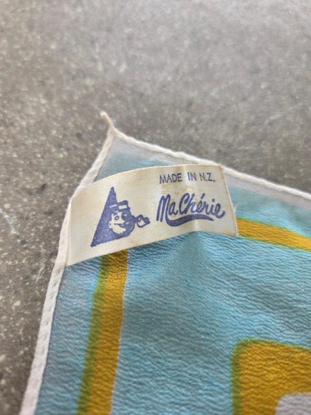 Vintage Ma Chérie Nz made scarf Carousel 2