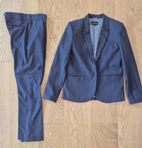 Boys suit navy blue formal wedding size 12 Carousel 1