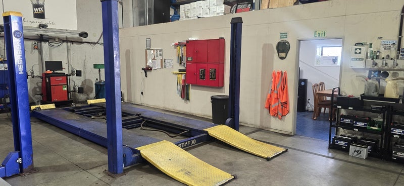 Summit 4500kg 4Post & John Bean v2300 Wheel Alignment Carousel 1