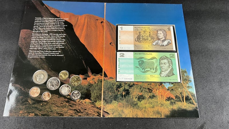 1991 Australian Coins & Banknote's Souvenir Pack - Lot W152 Carousel 1