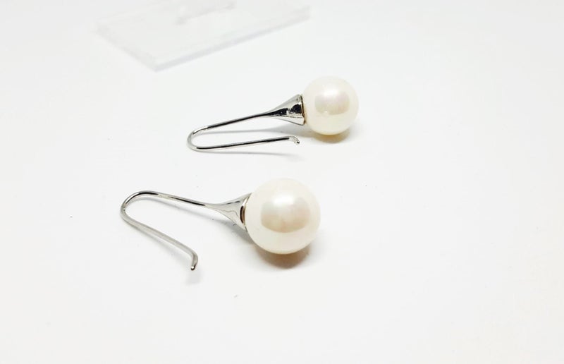 White Shell Pearl Earrings Bay Crafts NZ Carousel 1
