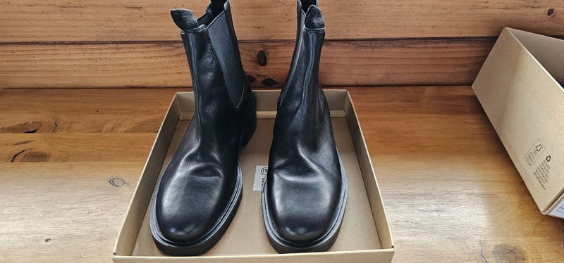Wittner boots Carousel 1