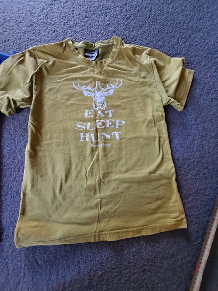 ×2 Hunting and fishing cotton T Shirts boys size 12 Carousel 2