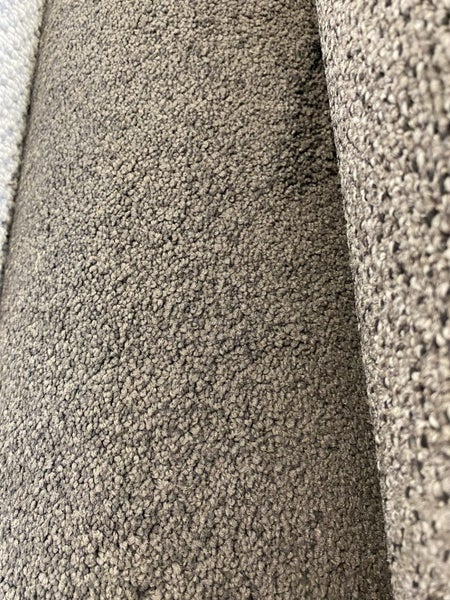 Auction 122- 5.25 x 3.65 metres, solution dyed nylon cut pile carpet Carousel 2