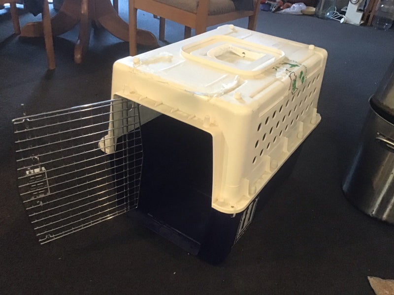 Cat / dog pet travel cage. S=R Carousel 2