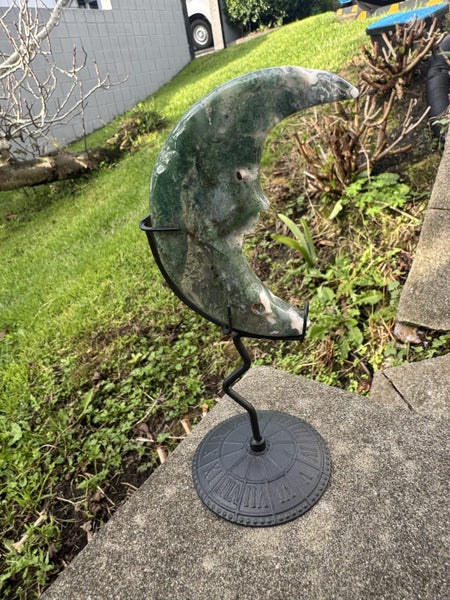 Stunning Moss Agate Moon $1 reserve Carousel 1