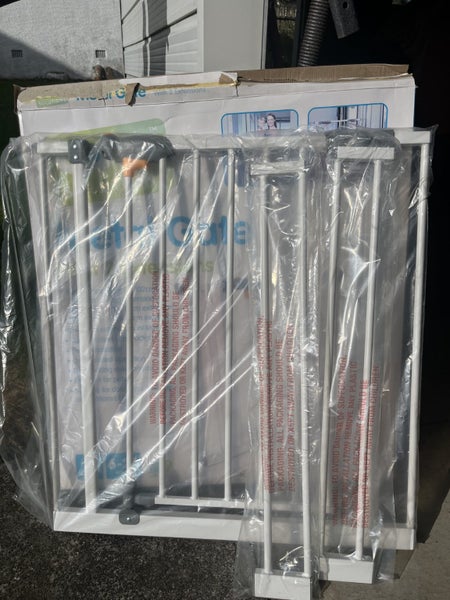Baby Metal Gate Carousel 2