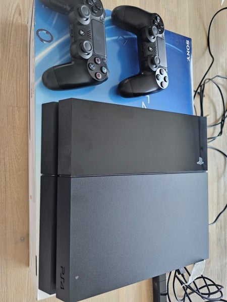 PS4 plus accessories Carousel 3