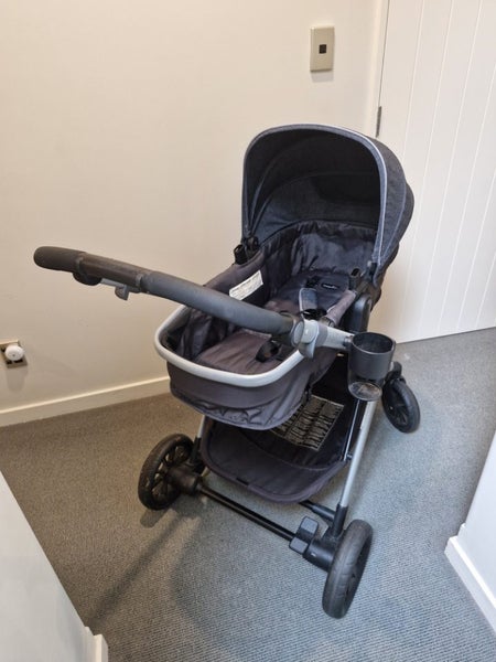 Evenflo pivot Xpand stroller & capsule Carousel 2