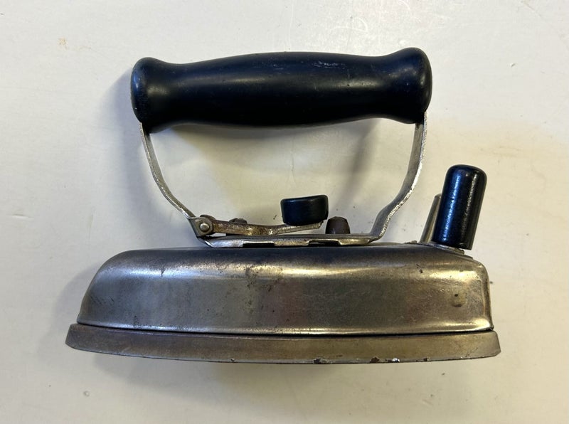 Vintage Curling Iron Heater - 400 Watts Carousel 1