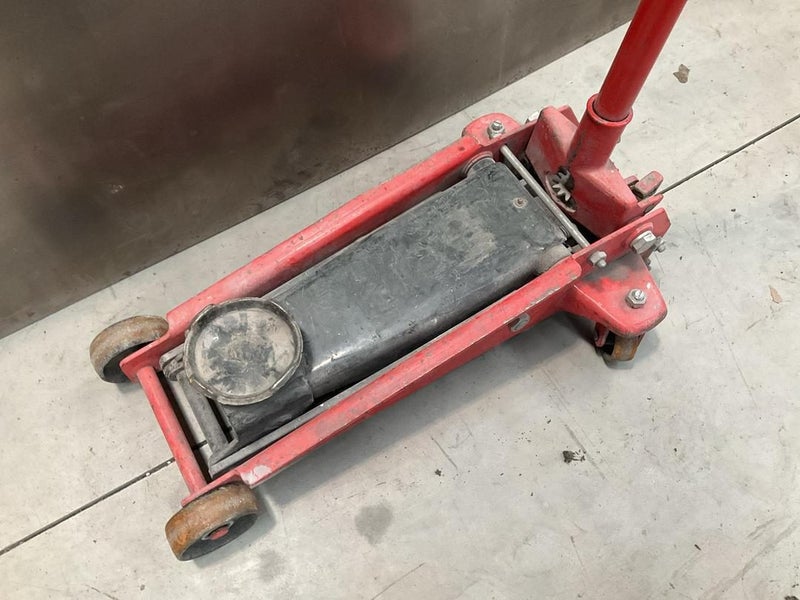 Industrial Trolley Jack Carousel 2