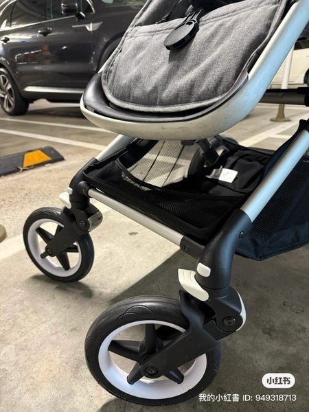 Very good Condition!! Bugaboo Fox 2 Pram and Bassinet Carousel 6
