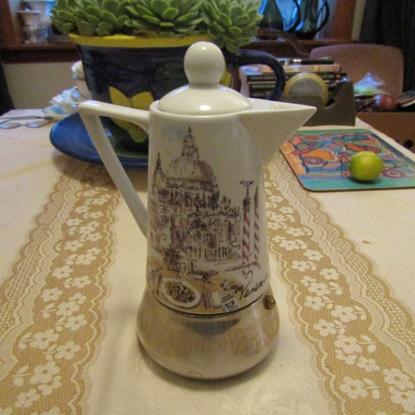 Retro Vanezia Stovetop Espresso. S/ Steel & Porcelain Coffee Maker. Ex. Co.62968312499970112