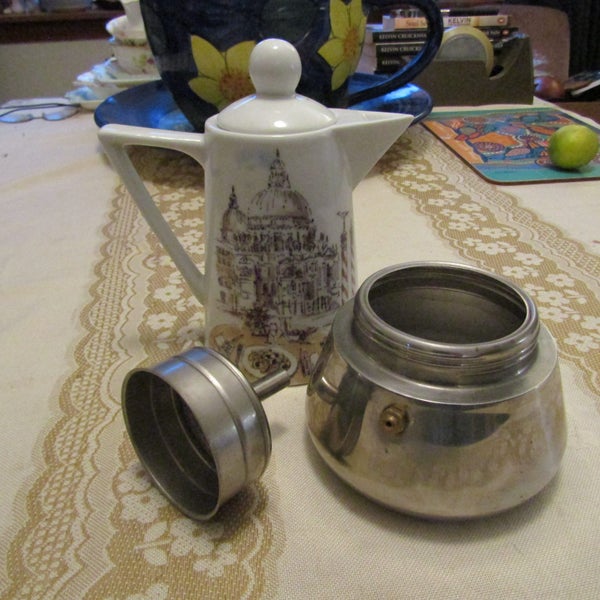 Retro Vanezia Stovetop Espresso. S/ Steel & Porcelain Coffee Maker. Ex. Co.62968312499970114